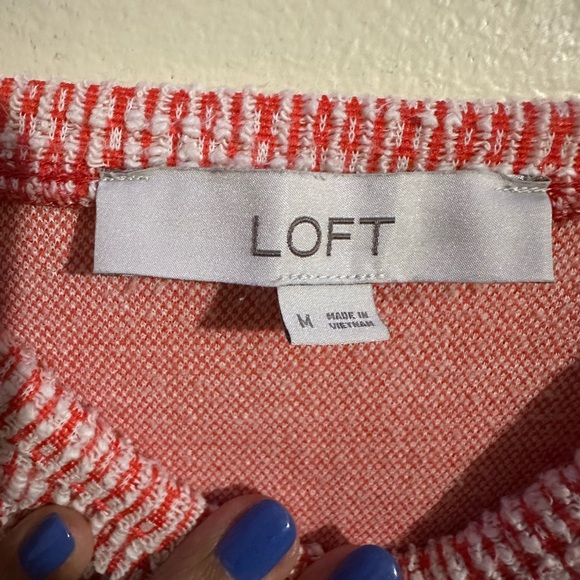 🌟$5 EUC! LOFT Boucle Sweater Cami Sleeveless Top. - Picture 7 of 8